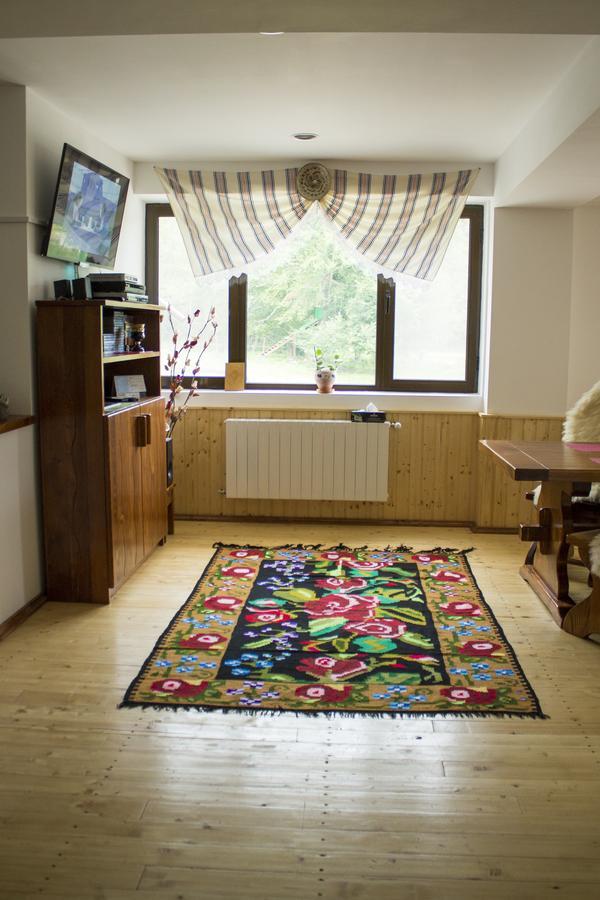 Cabana Barlogul Lupilor Villa Berevoesti Bagian luar foto