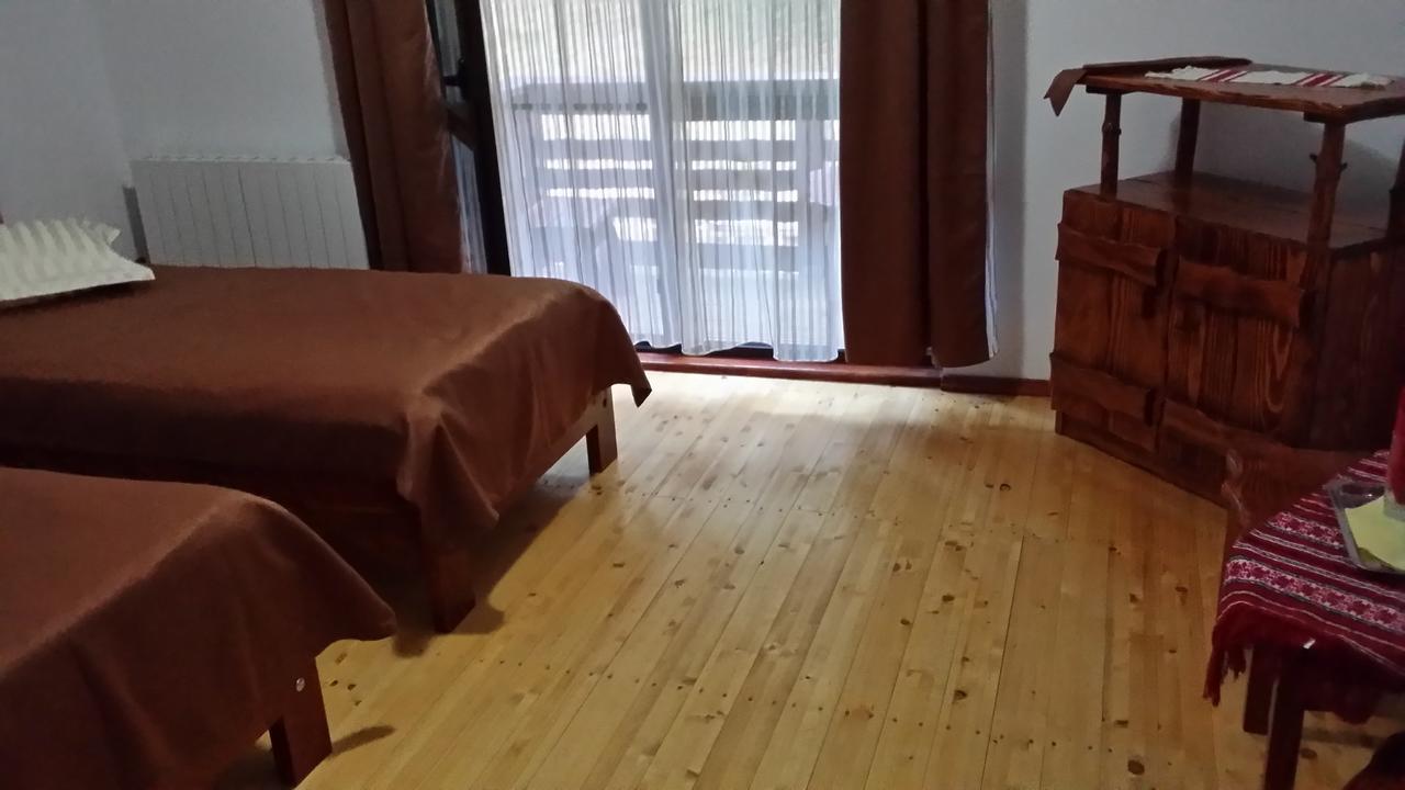 Cabana Barlogul Lupilor Villa Berevoesti Bagian luar foto